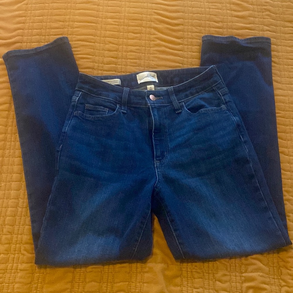 Universal Thread high rise slim straight jeans 4 r